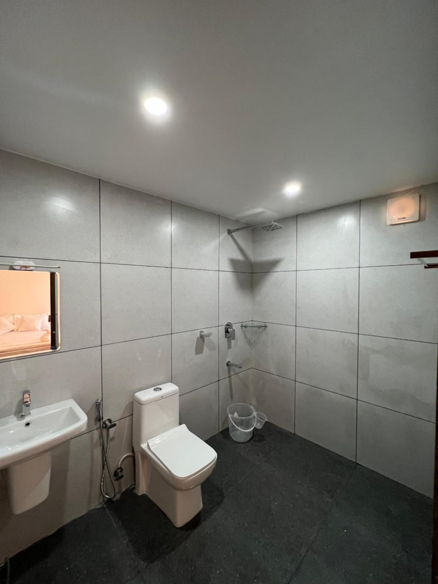 Heres Haut Residency Kochi Dış mekan fotoğraf