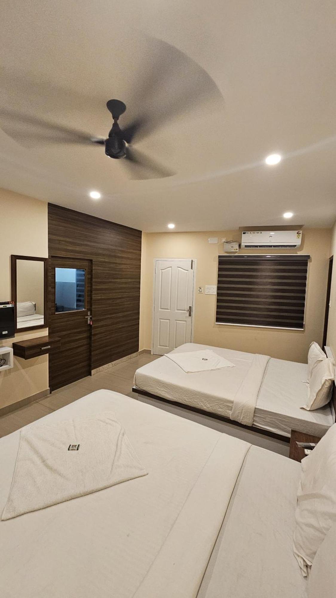 Heres Haut Residency Kochi Dış mekan fotoğraf